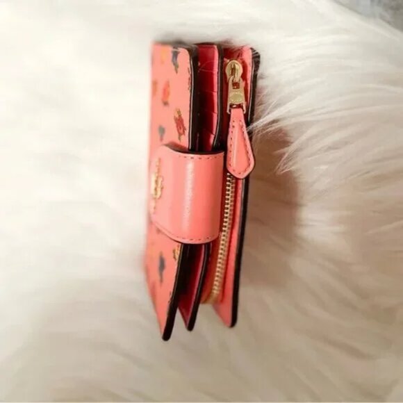 42 | 😍Coach Medium Corner Zip Wallet with Mini Vintage Rose Print - Picture 4 of 8